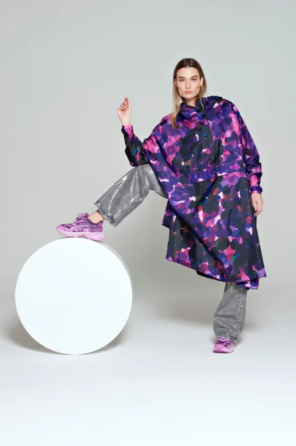 Rainkiss Rain Poncho City Lights – Bild 2